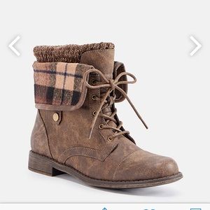 JustFab Elenora Bootie 7 1/2
